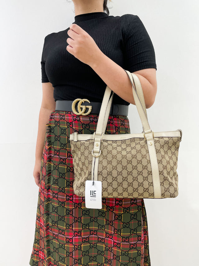 Bolsa Gucci Abbey D-Ring Monograma