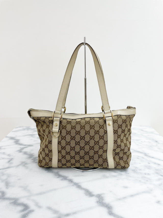 Bolsa Gucci Abbey D-Ring Monograma