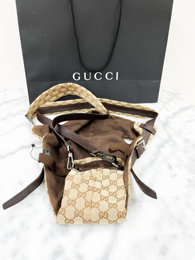 Canguru Gucci GG Monograma